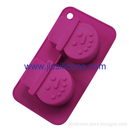 Brand New Lovely Snowman Shaped Silicone Bakeware Cake Pans